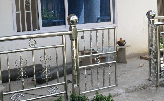 Заборы и ограждения из нержавейки на заказ. Фото 10