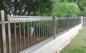 Заборы и ограждения из нержавейки на заказ. Фото 2