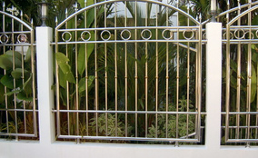 Заборы и ограждения из нержавейки на заказ. Фото 9